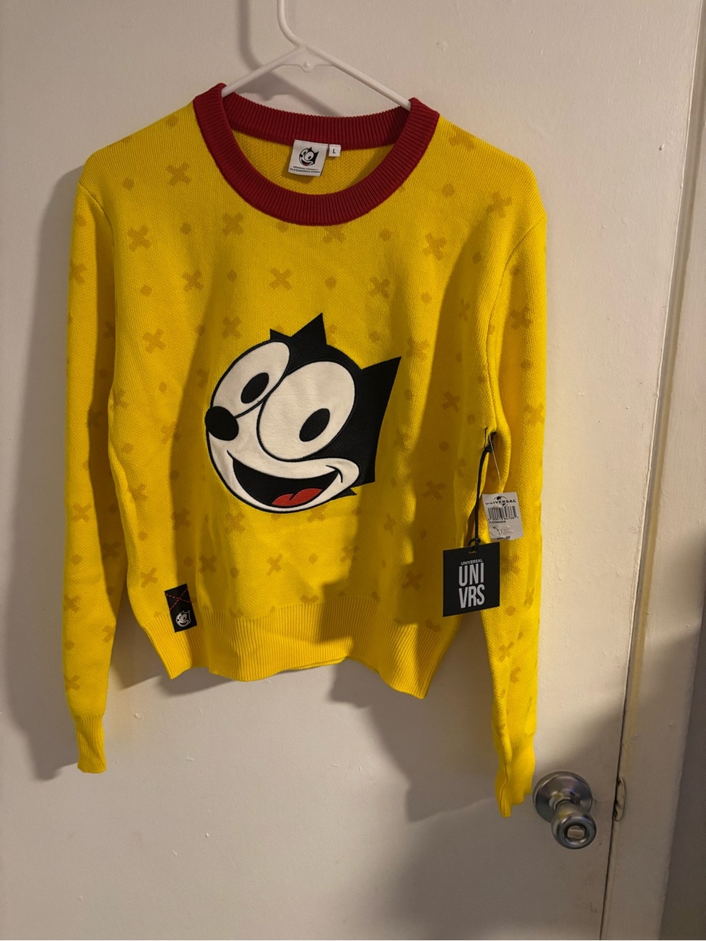 Universal Studios UNI VRS Felix the Cat Yellow Knit Sweater NWT Size L